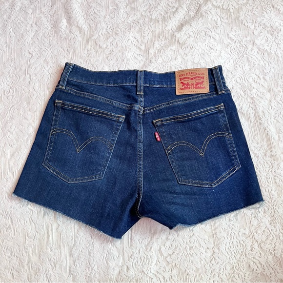 Levi’s dark wash high rise shorts - Picture 9 of 9